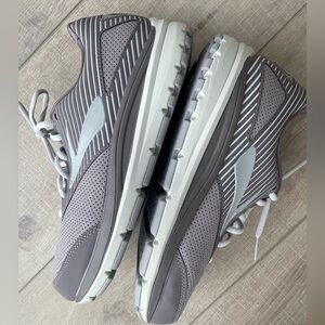 ✨BROOKS Addiction walking shoes women’s wide (D)